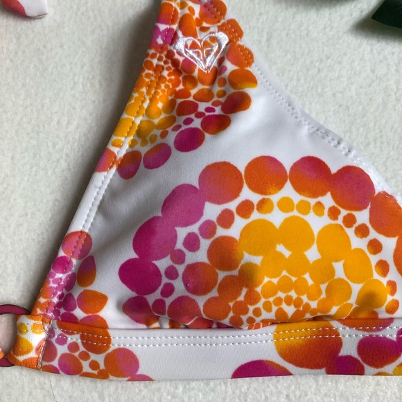 💜 3/$15 Roxy bikini top - size small - Picture 3 of 9